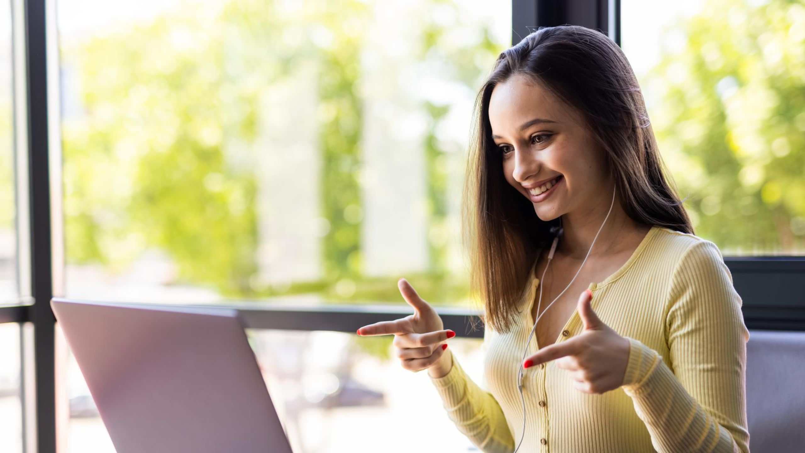 Safe Newborn Handling: How Newborn Photography Supports Infant Comfort During Sessions